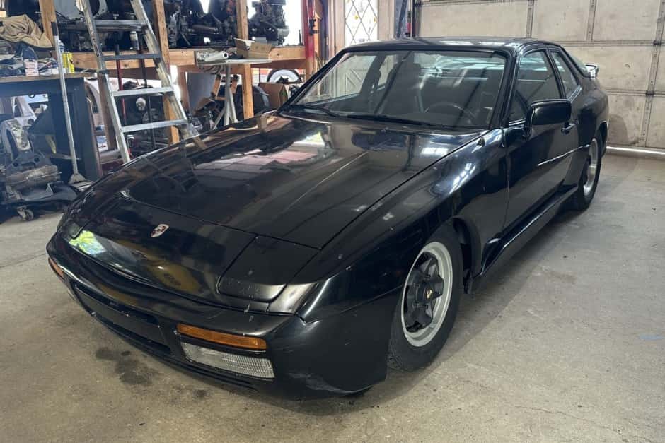 1983 Porsche 944 sold for $8,044
