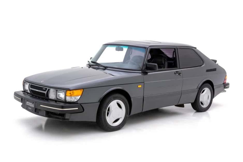 1986 Saab 900 sold for $32,000