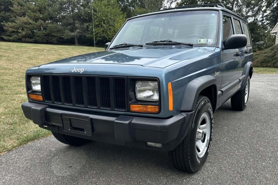 1998 Jeep XJ Cherokee sold for $16,000