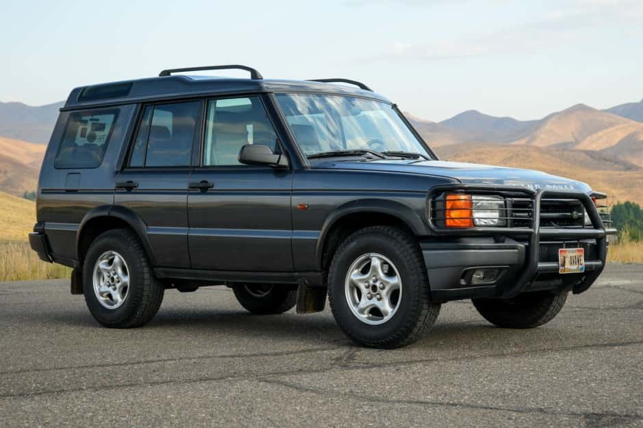 1999 Land Rover Discovery II sold for $9,400
