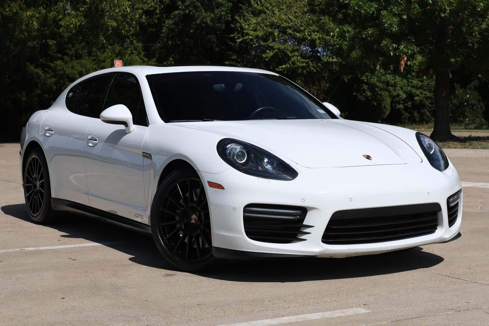 2015 Porsche Panamera sold for $28,000