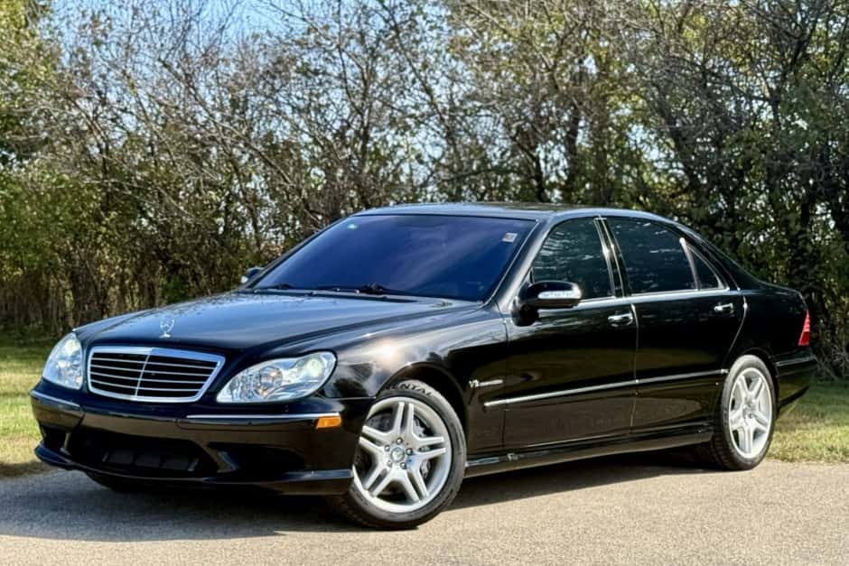 2003 Mercedes-Benz W220 S-Class sold for $19,500