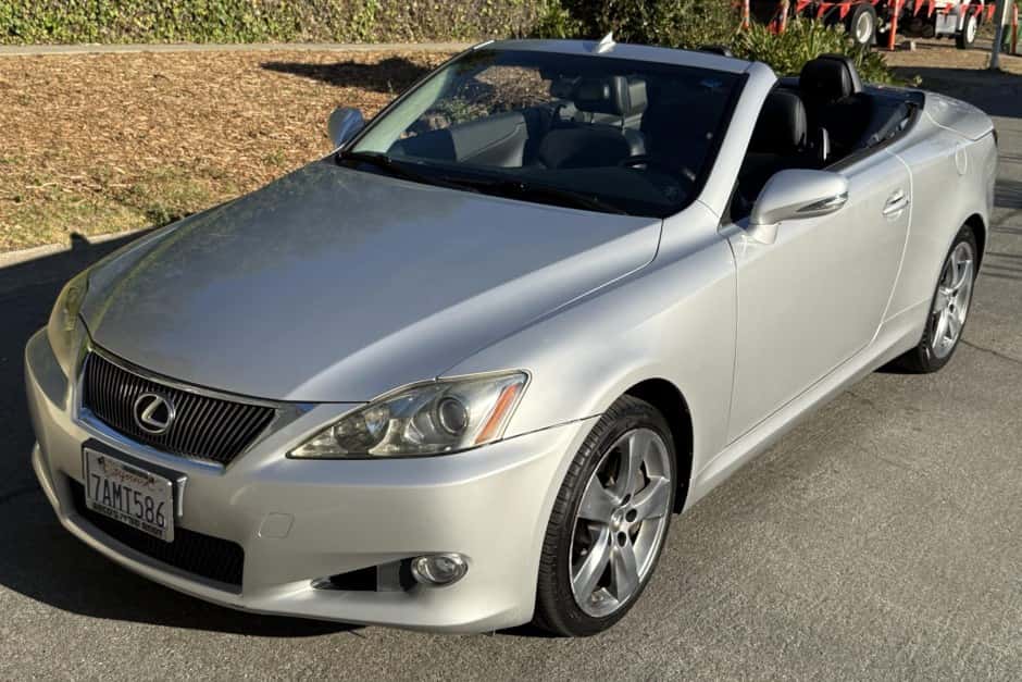 2010 Lexus IS sold for $11,100