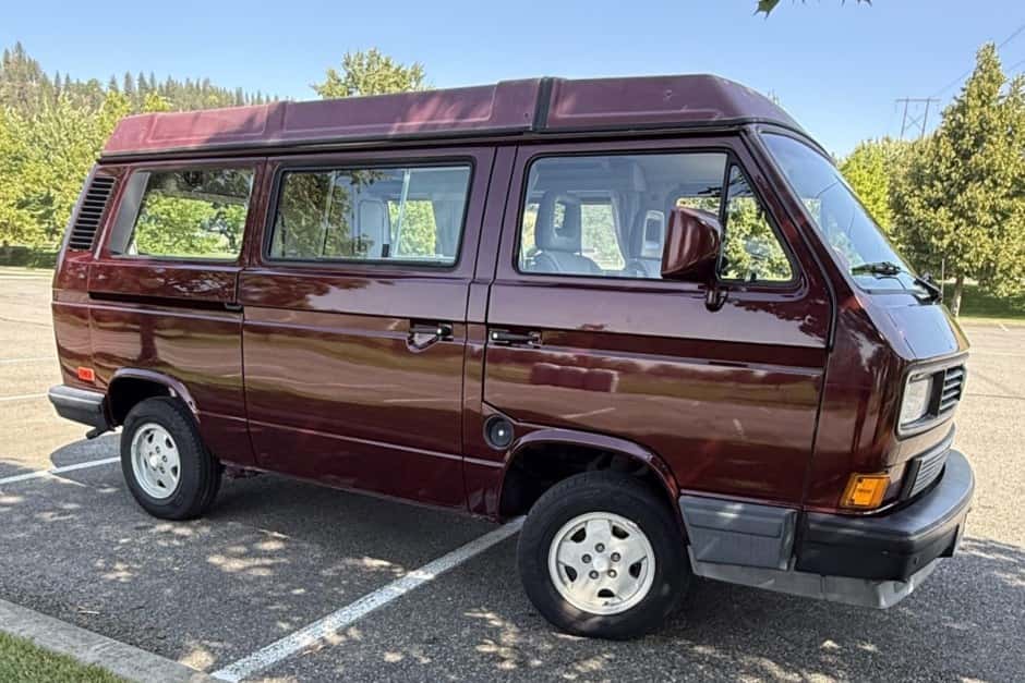 1991 Volkswagen Vanagon sold for $9,100