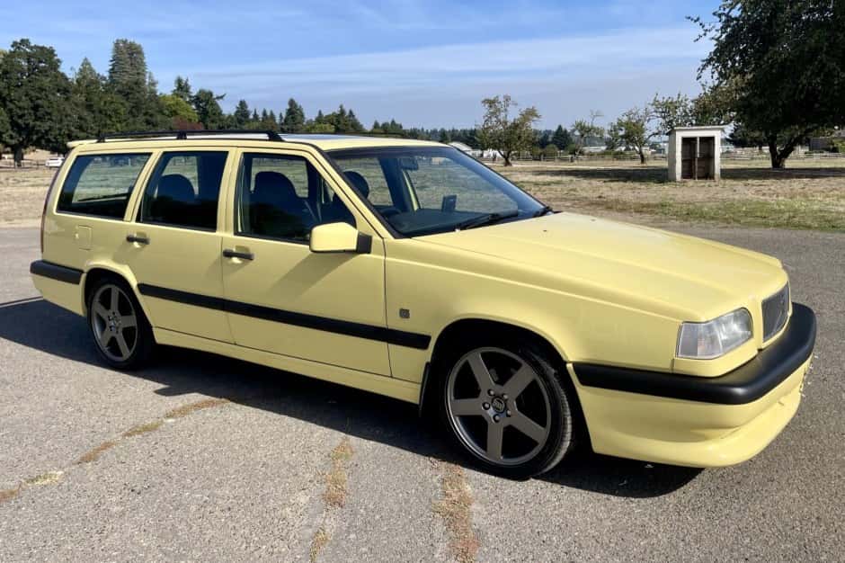 1995 Volvo 850 sold for $16,000