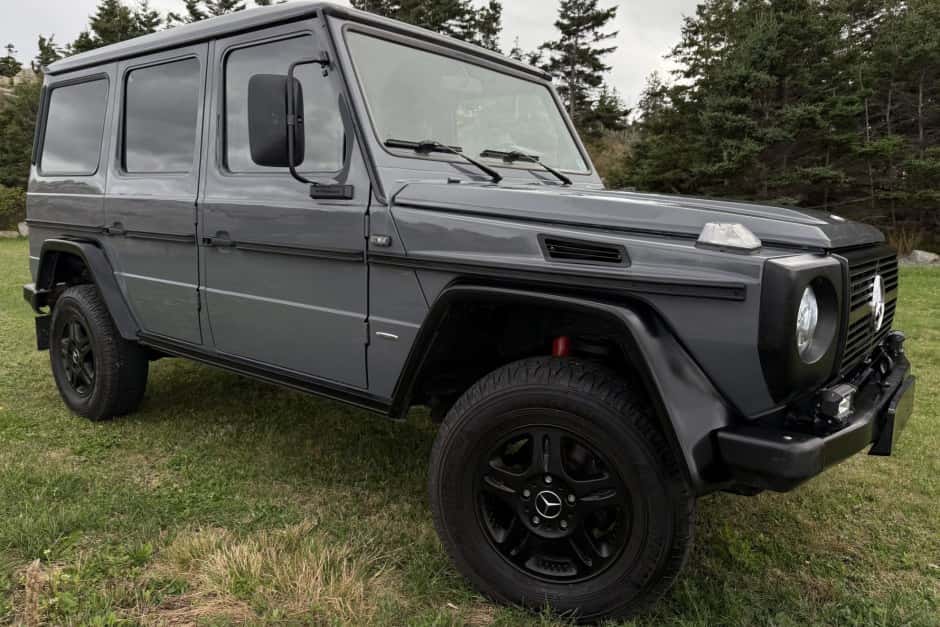 1999 Mercedes-Benz W461 G-Class sold for $37,000