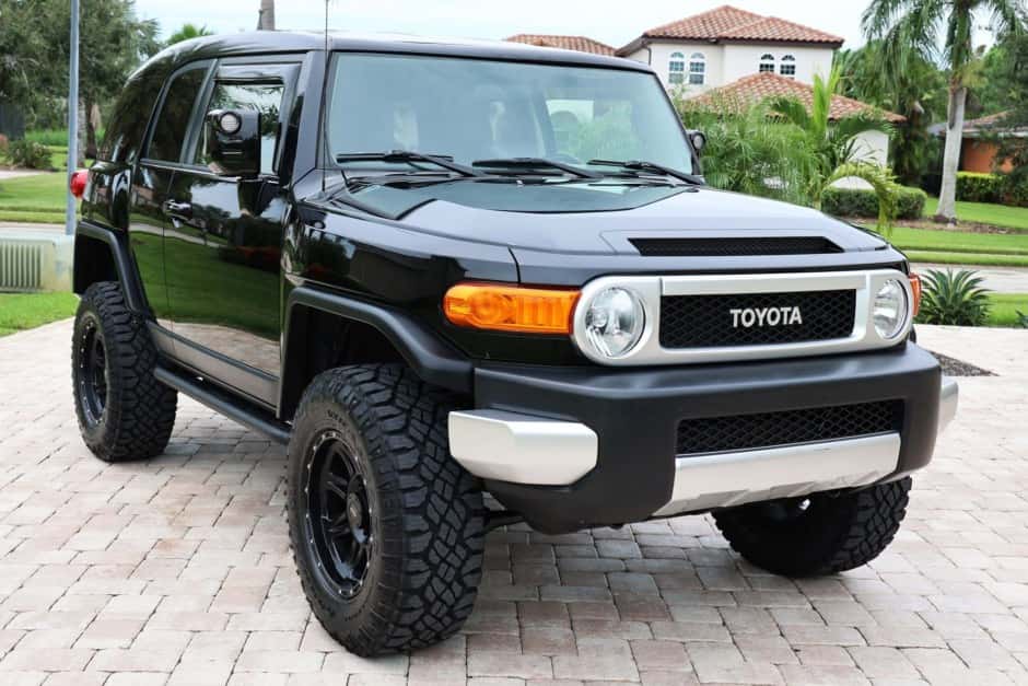 2007 Toyota FJ Cruiser sold for $23,250