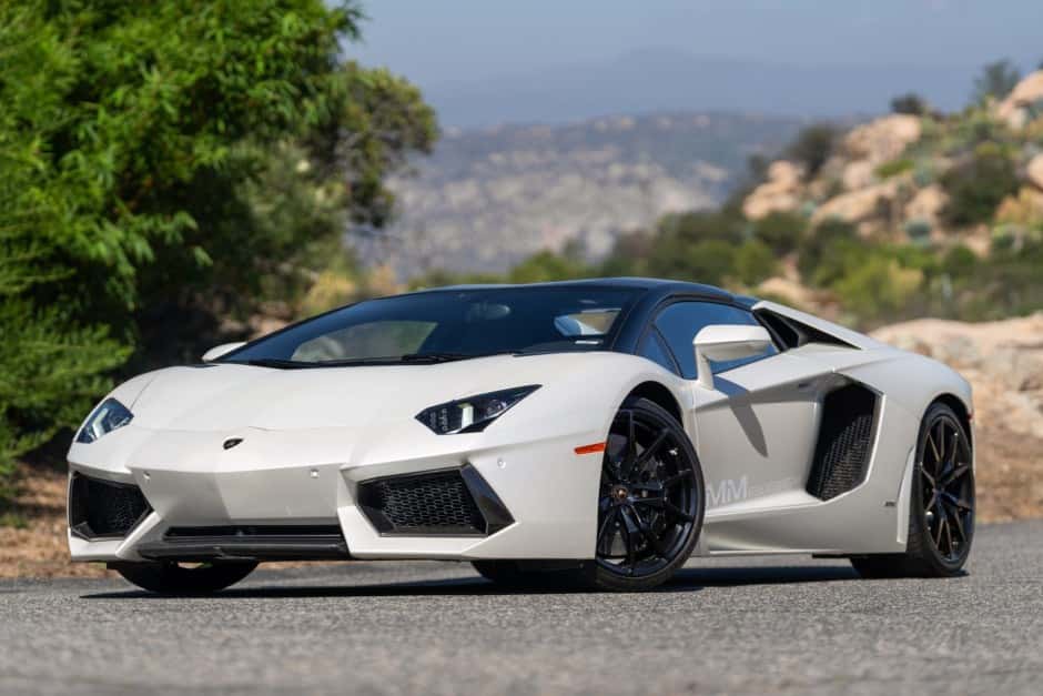 2014 Lamborghini Aventador sold for $328,000