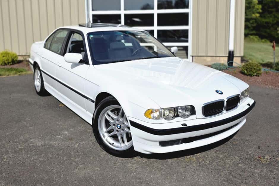2001 BMW E38 7-Series sold for $38,800