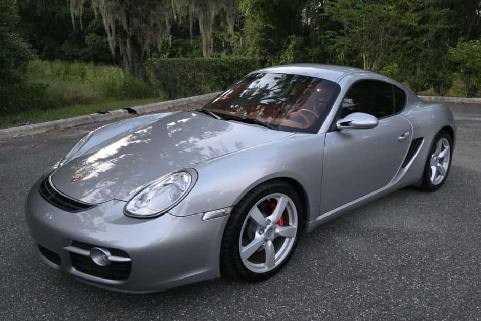 2007 Porsche 987 Cayman sold for $28,427
