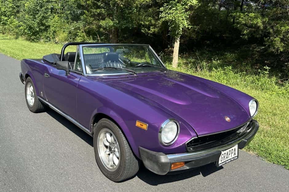 1979 Fiat 124 Spider (1966-1985) sold for $9,250