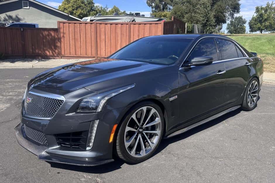 2017 Cadillac CTS & CTS-V sold for $51,000