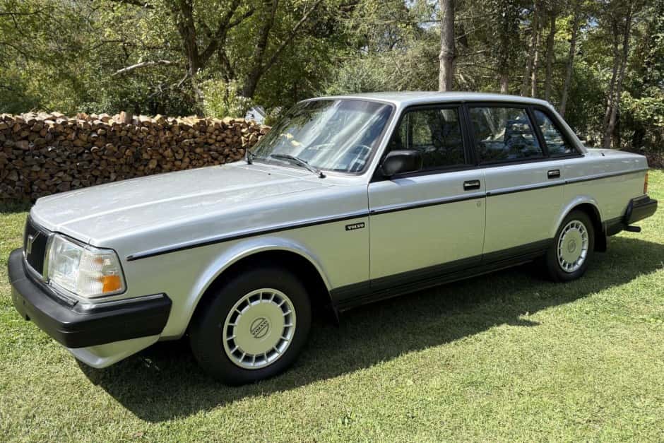 1991 Volvo 240 sold for $26,700