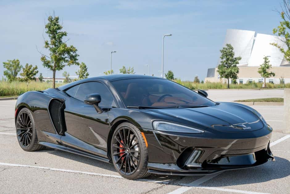 2020 McLaren GT sold for $121,000