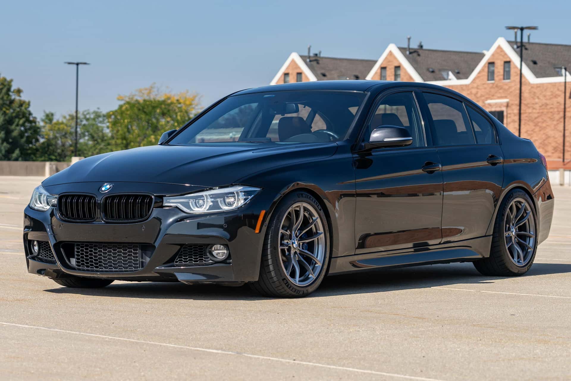 2016 BMW 3 Series sold for $30,250