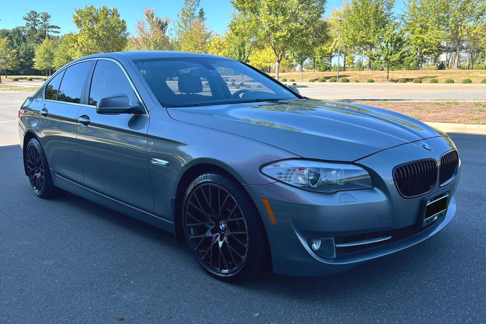 2013 BMW 5 Series sold for $10,100