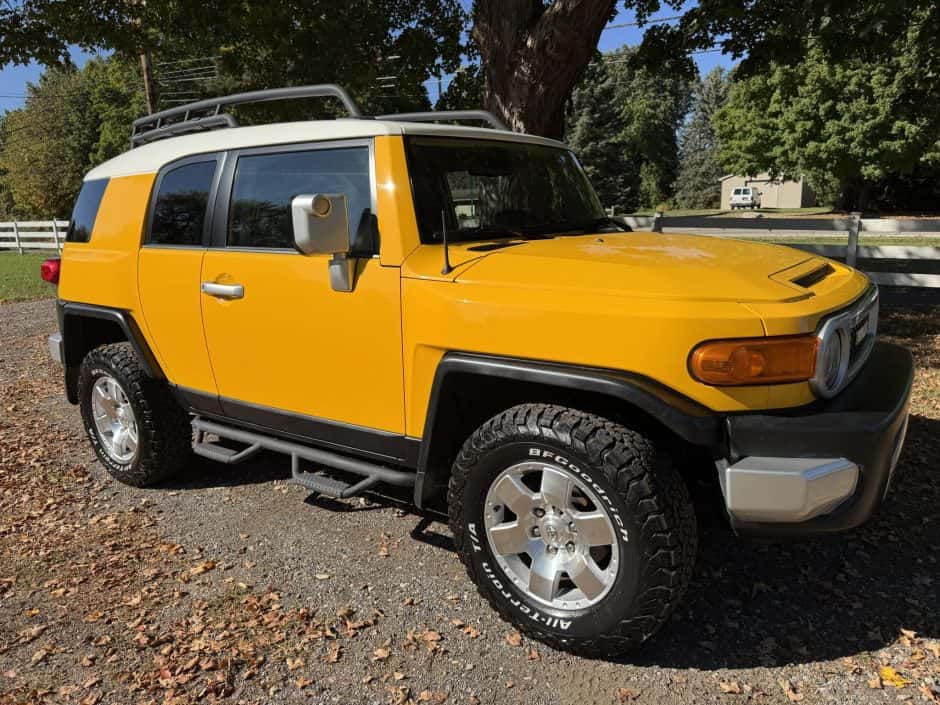 2010 Toyota FJ Cruiser sold for $27,500