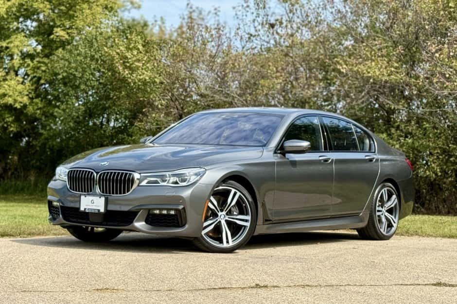 2016 BMW G11/G12 7-Series sold for $29,250