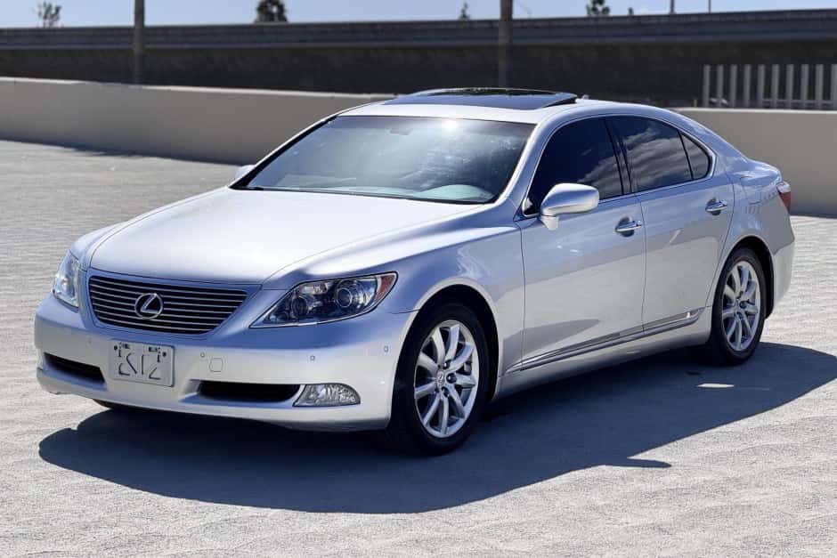 2007 Lexus LS Sedan sold for $19,750