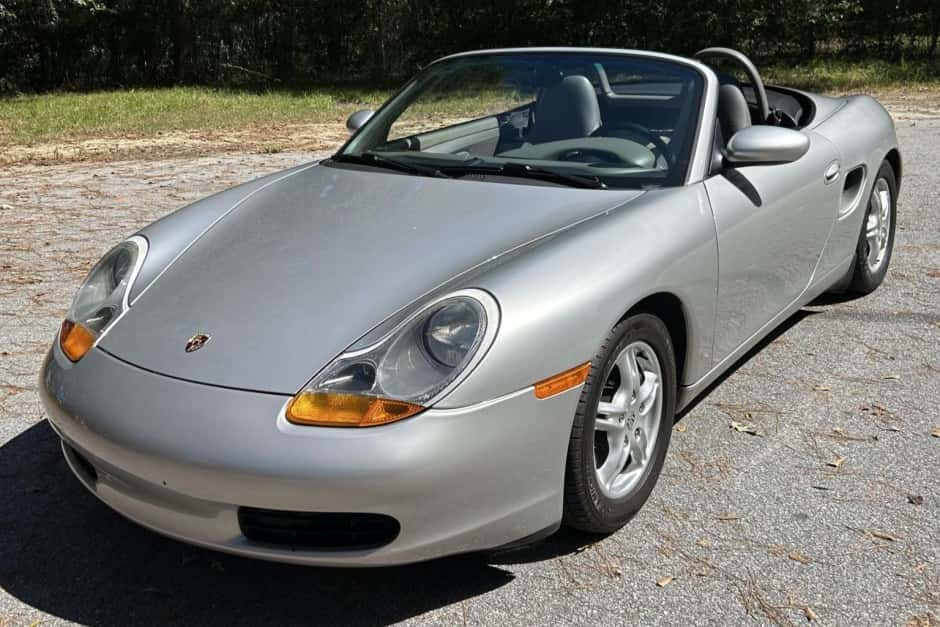 1999 Porsche 986 Boxster sold for $7,500