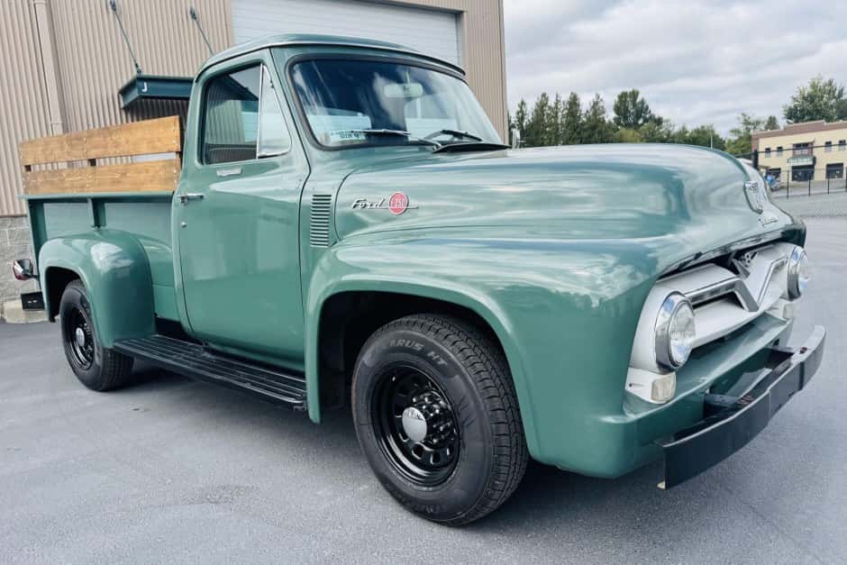 1955 Ford F-Series 1953-1956 sold for $26,000