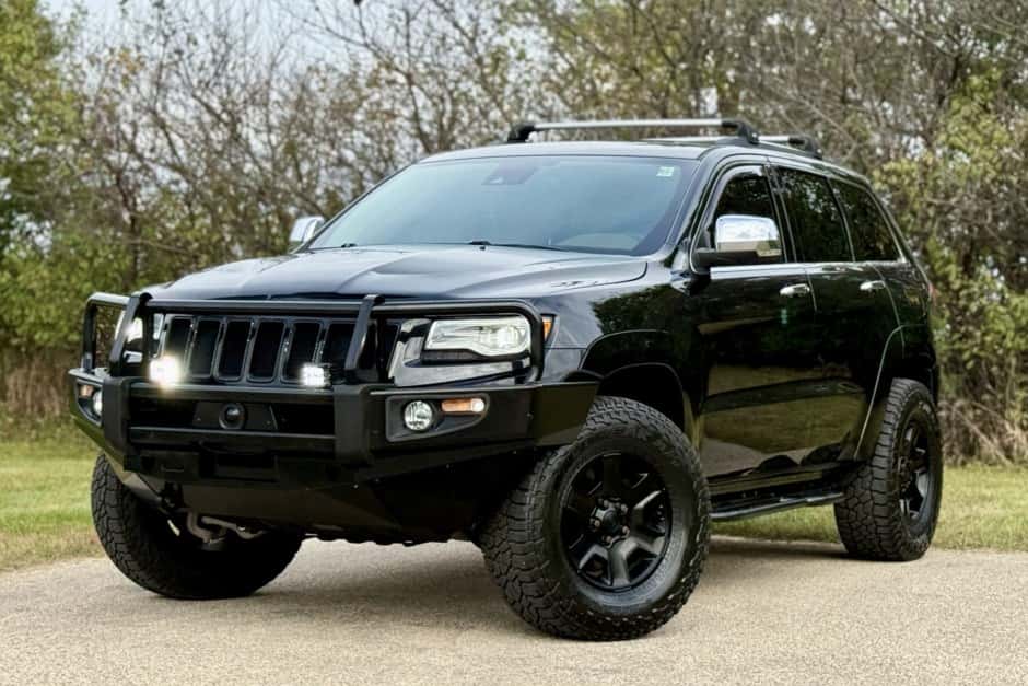 2016 Jeep WK2 Grand Cherokee sold for $18,500