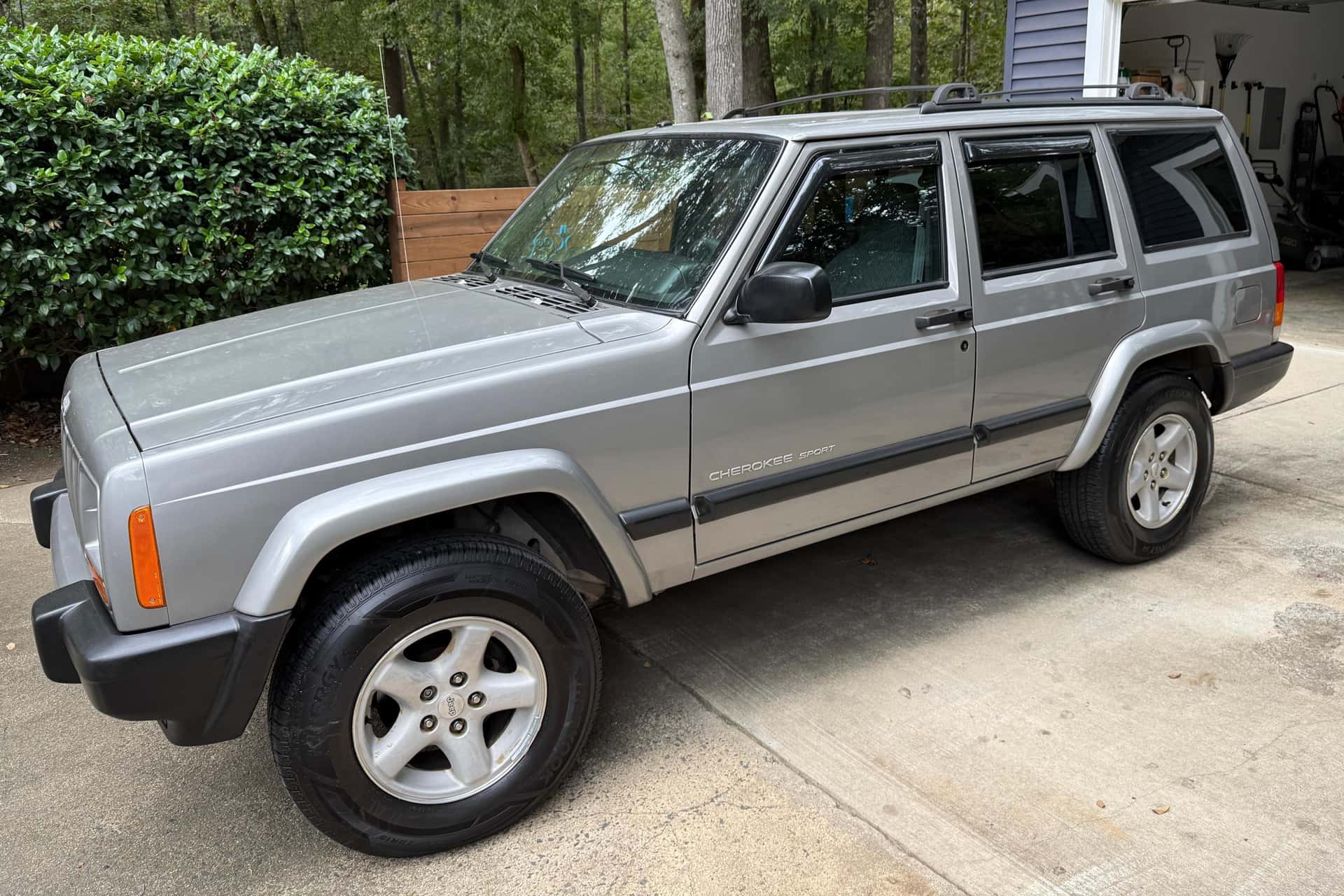 2000 Jeep Cherokee sold for $4,500