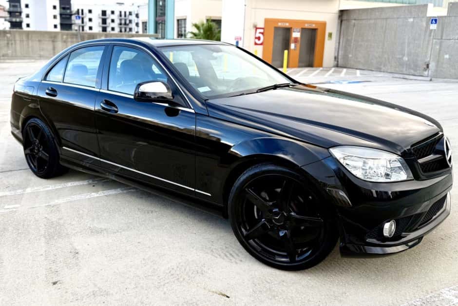 2008 Mercedes-Benz W204 C-Class sold for $11,600