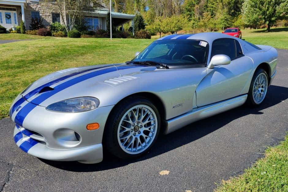 1999 Dodge Viper SR II (1996-2002) sold for $67,250