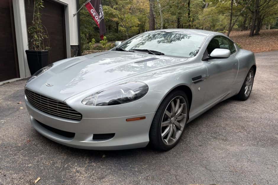 2005 Aston Martin DB9 sold for $30,100