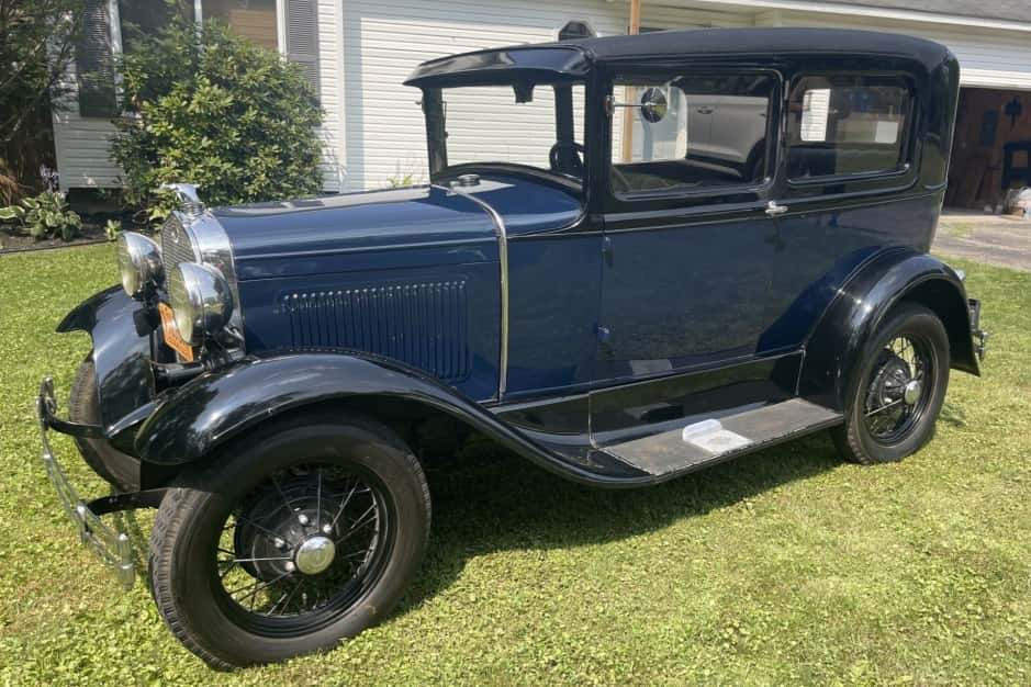 1930 Ford  sold for $11,500