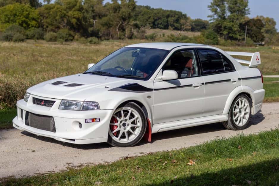 2000 Mitsubishi Lancer Evolution sold for $55,555