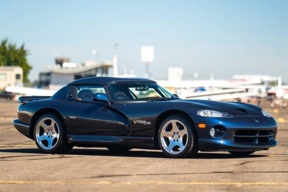 2001 Dodge Viper SR II (1996-2002) sold for $56,000