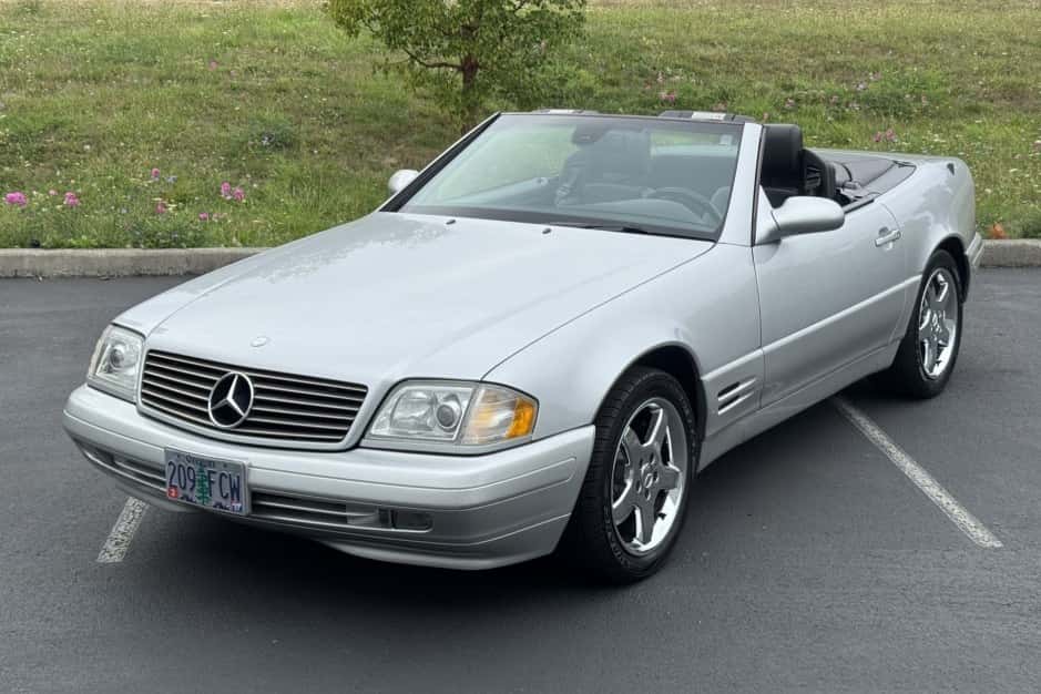 2000 Mercedes-Benz R129 SL sold for $10,000