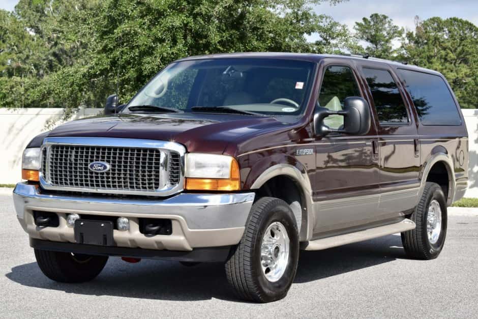 2001 Ford Excursion sold for $28,500