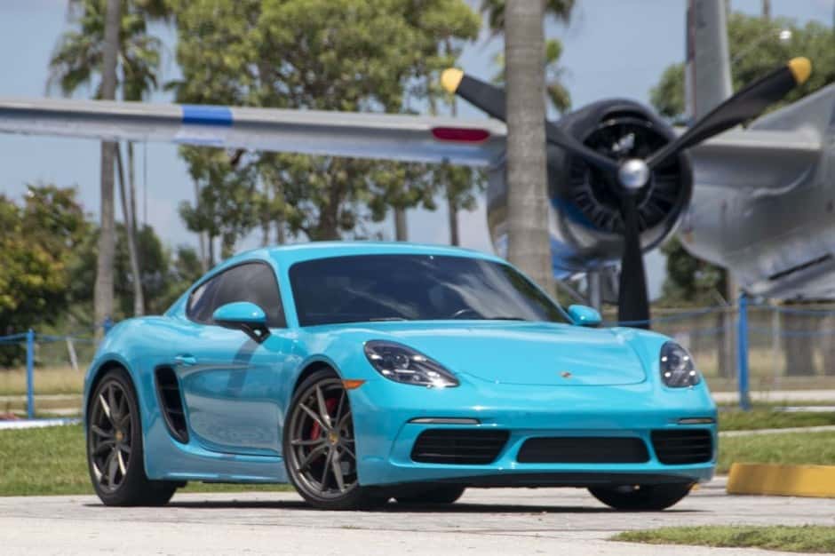 2017 Porsche 982 718 Cayman sold for $55,000