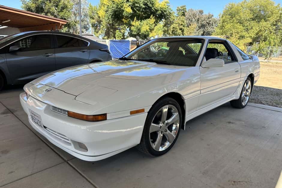 1991 Toyota Supra A70 (1986-1992) sold for $10,000