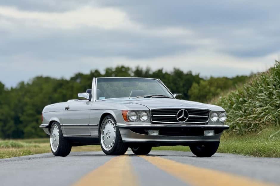 1988 Mercedes-Benz R107 SL sold for $43,250