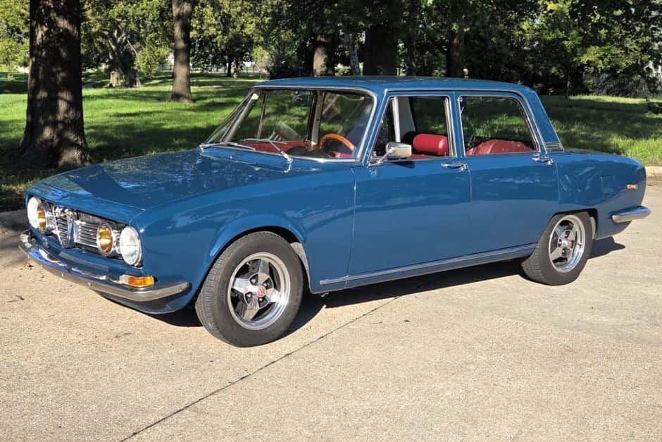 1971 Alfa Romeo 105 Series Sedan sold for $28,250