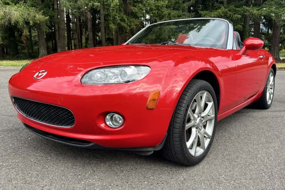 2006 Mazda NC MX-5 Miata sold for $16,250
