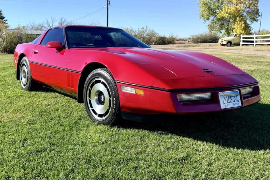 1984 Chevrolet Corvette C4 Coupe (1984-1991) sold for $6,600