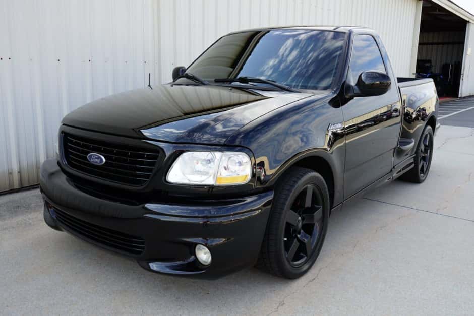 2002 Ford F-150 SVT Lightning sold for $21,000