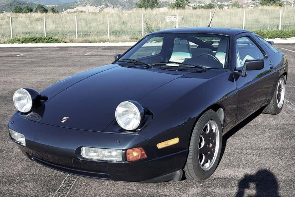 1990 Porsche 928 sold for $54,928