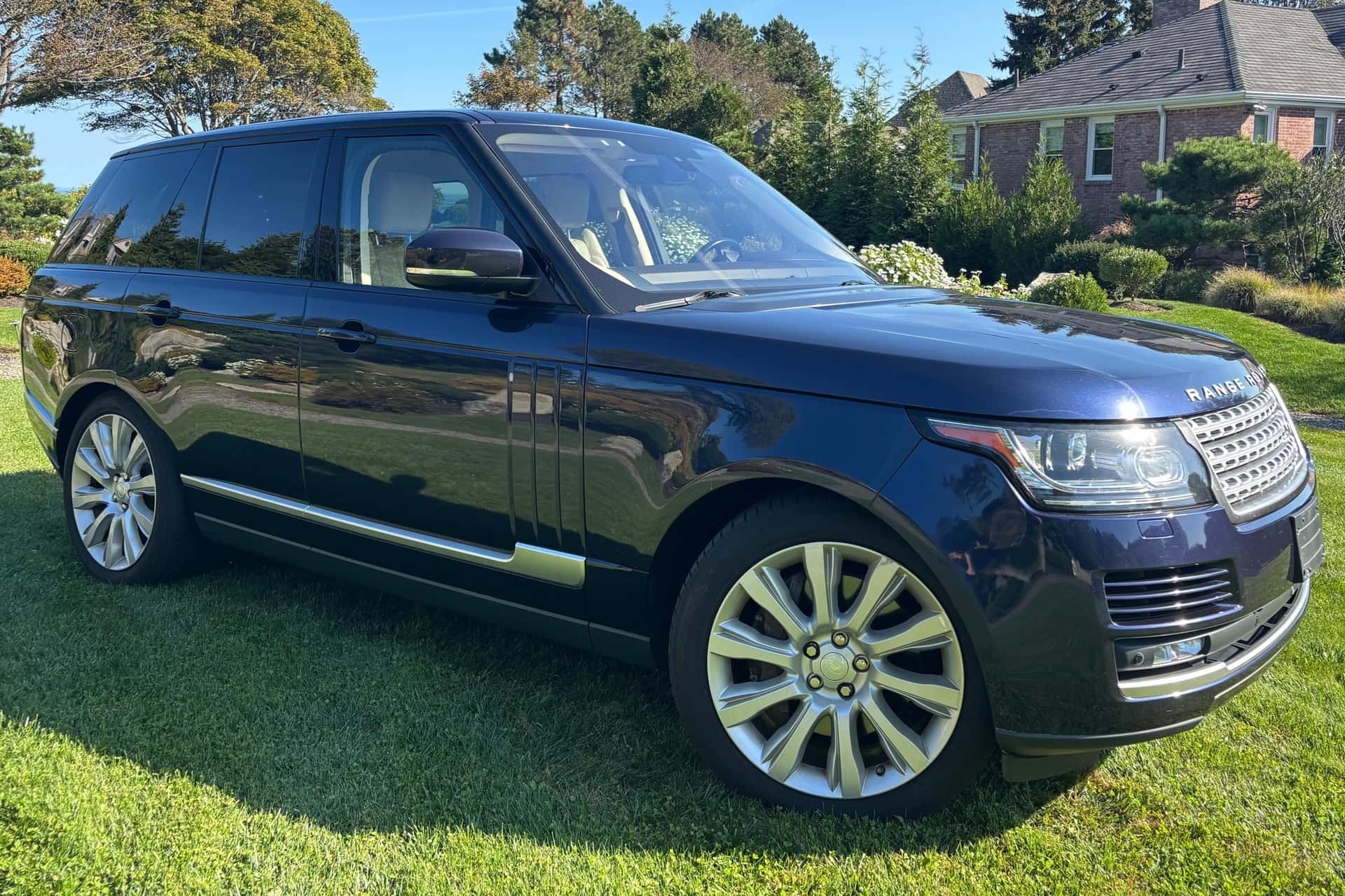 2016 Land Rover Range Rover sold for $19,750