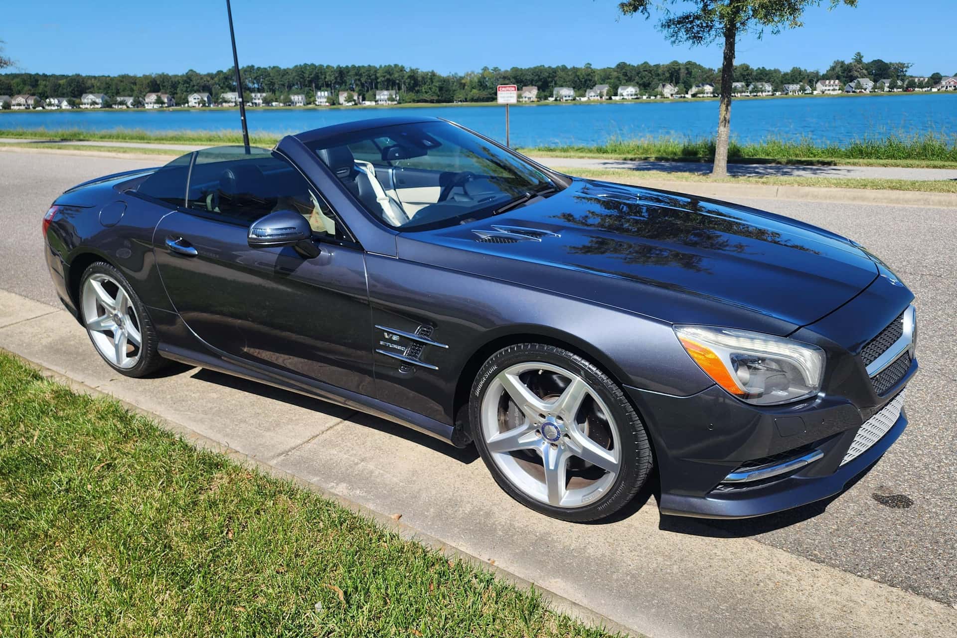 2014 Mercedes-Benz R231 SL sold for $18,250
