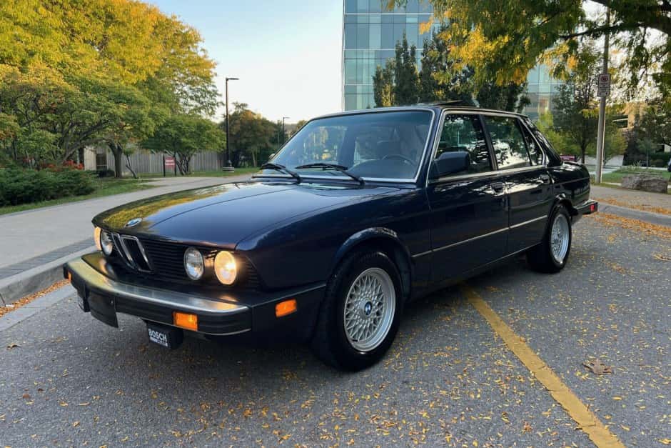 1987 BMW E28 5-Series sold for $10,000