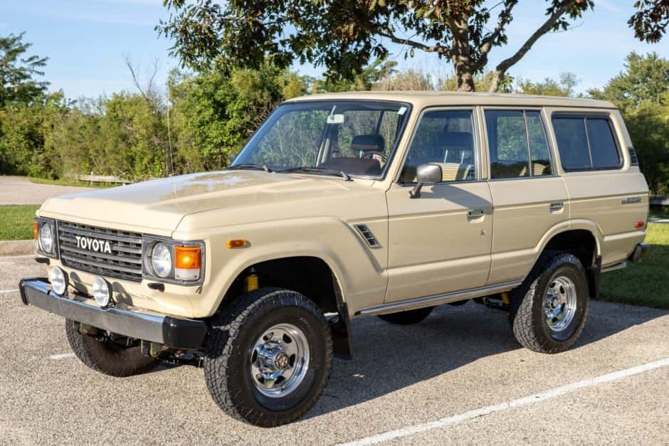 1984 Toyota Land Cruiser 60-Series sold for $25,250