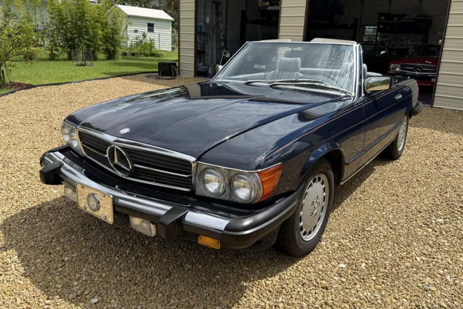 1989 Mercedes-Benz R107 SL sold for $18,000