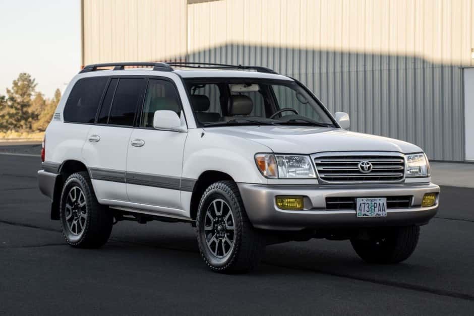 2004 Toyota Land Cruiser 100-Series sold for $17,250