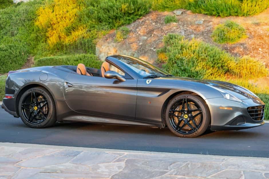 2017 Ferrari California sold for $138,000